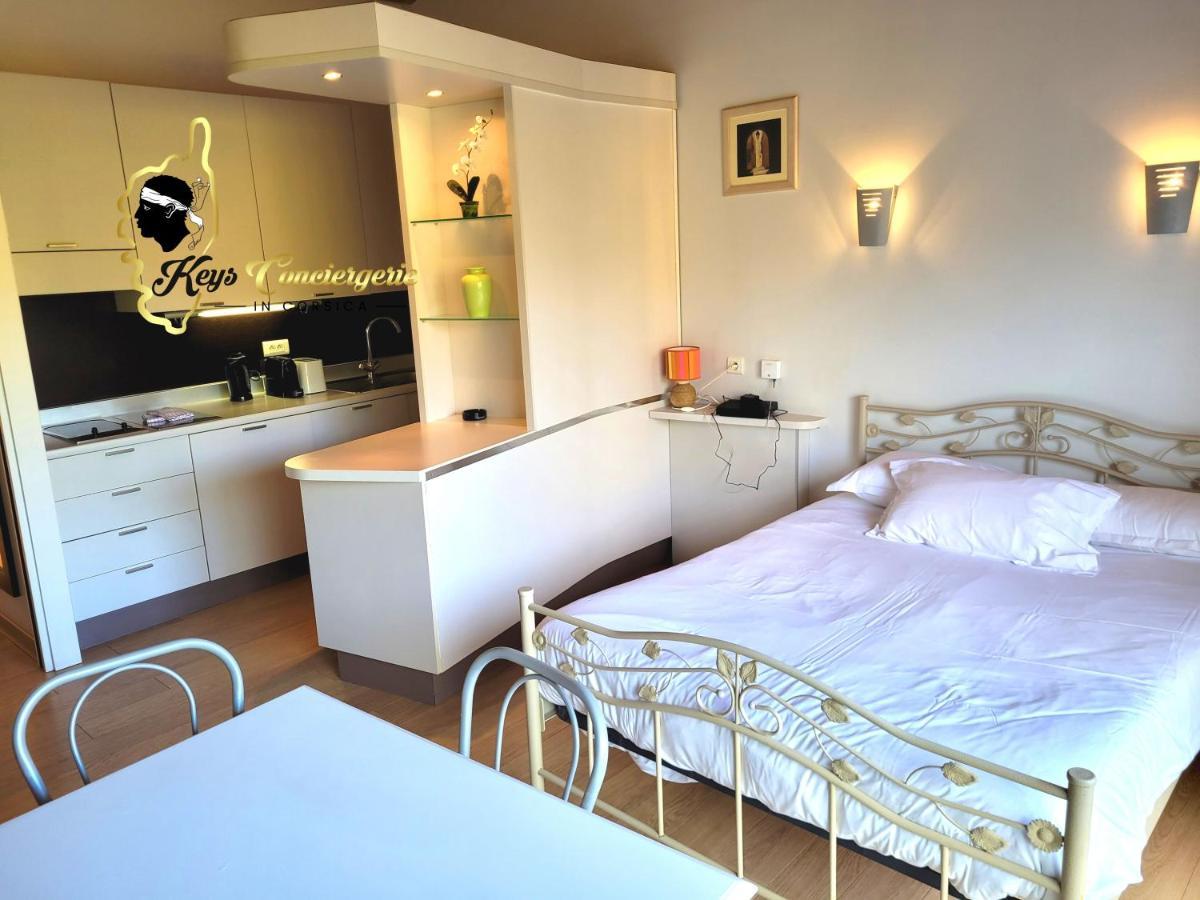 Studio 4 Pers Piscine Chauffee Acces A Pied A La Plage Santa Giulia Porto-Vecchio  Buitenkant foto